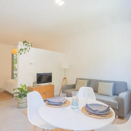 Ginepro & Salvia In By Rent Como