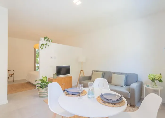 Ginepro & Salvia In By Rent Como